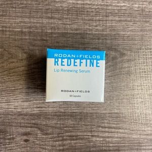 Lip Renewing Serum